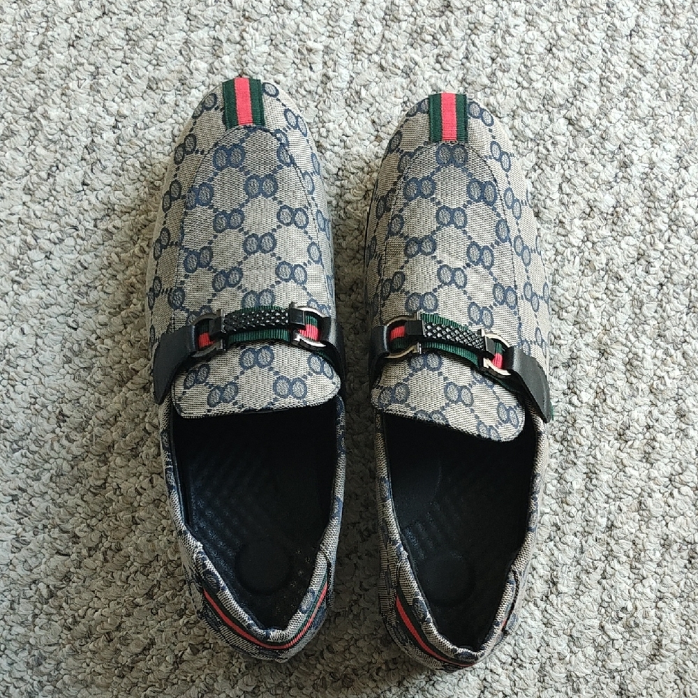 Loafers with Green and Red Stripes